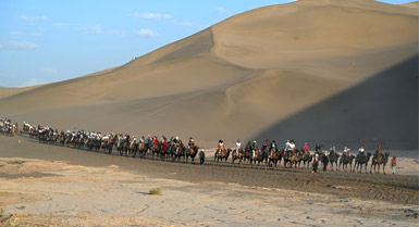 Dari Loceng Unta ke Melodi: Musim Panas di Dunhuang Tawar Pengalaman Magis